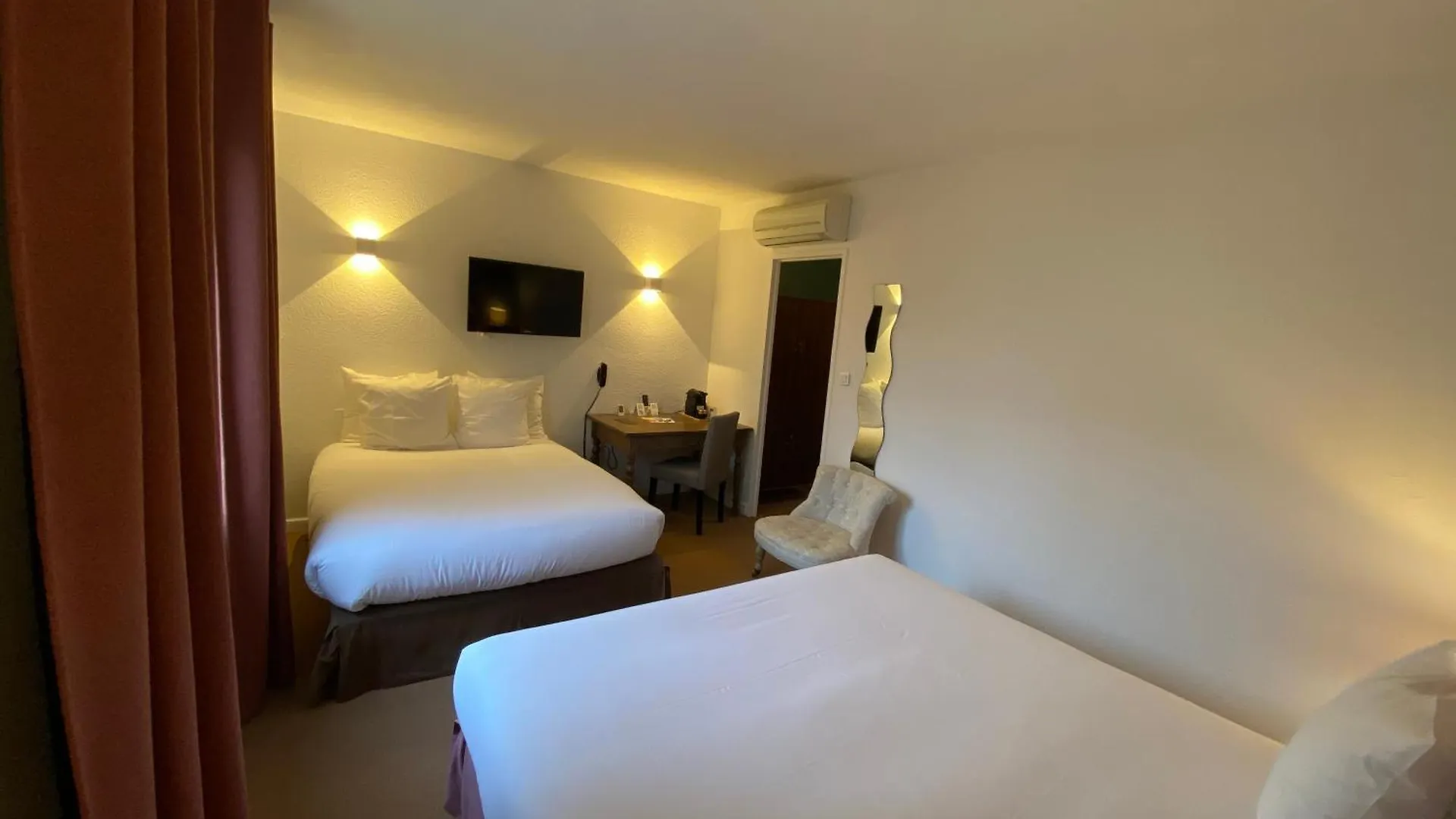 Logis Hôtel Médiéval, Montélimar Nord Rochemaure 3*,  France